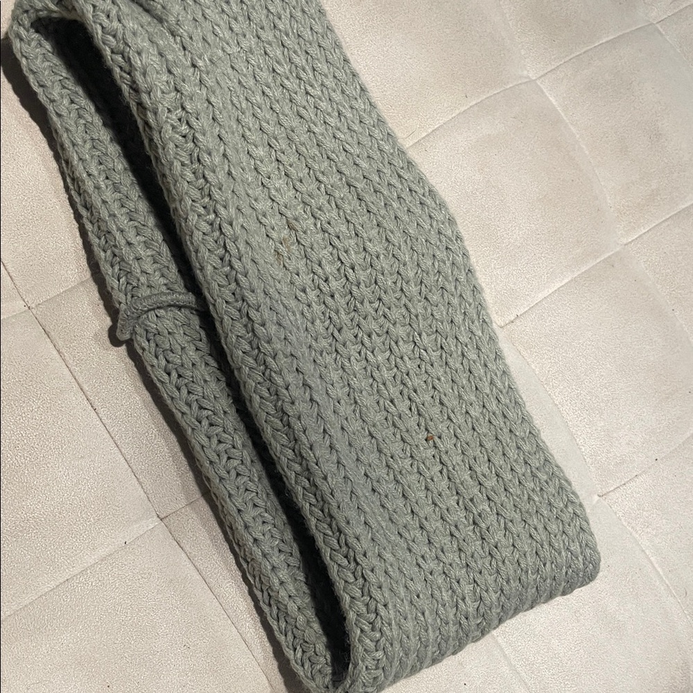 Silver Knit scarf - Picture 5 of 7